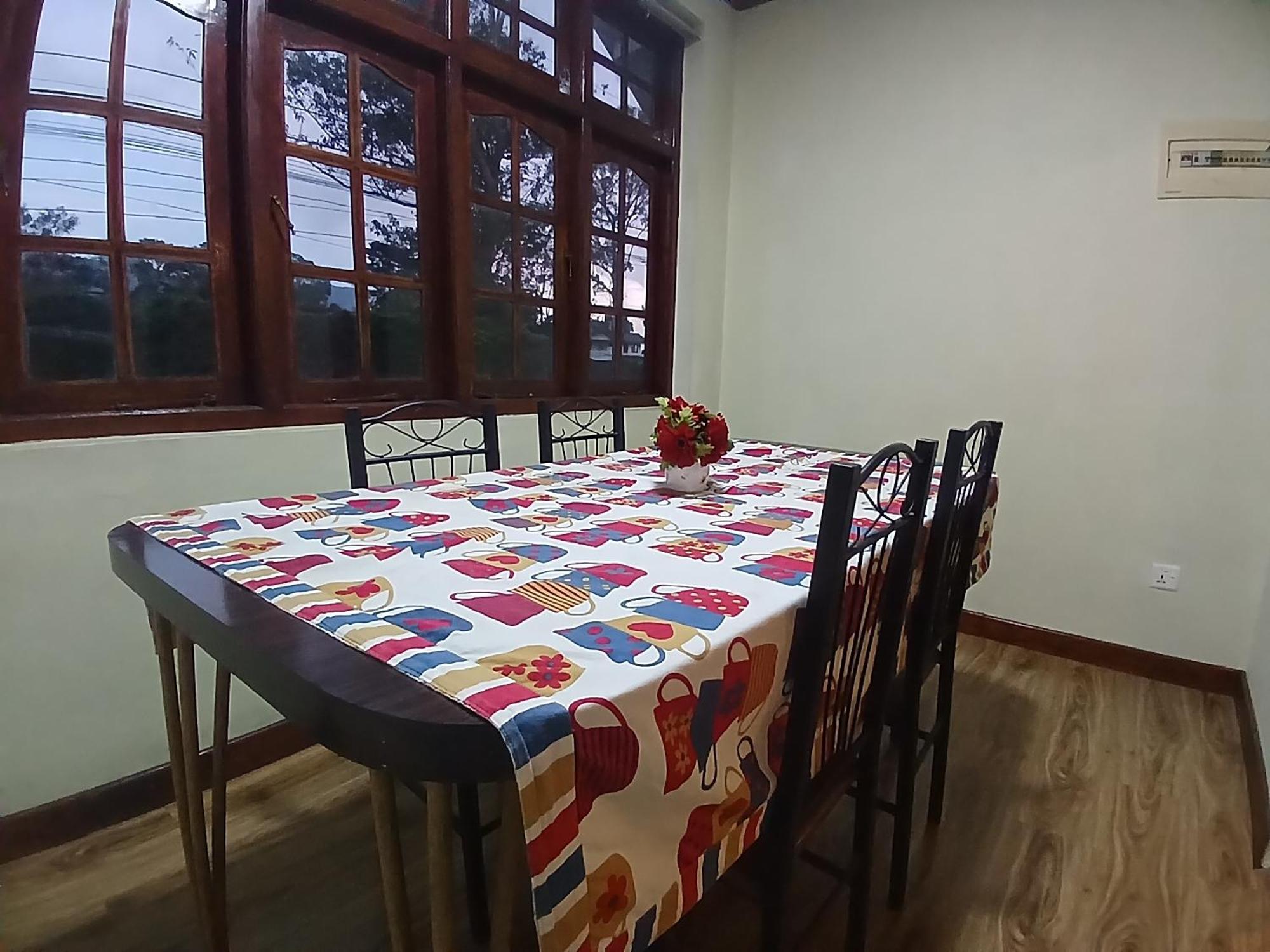 Paradise Cottage Νουβάρα Ελίγια Εξωτερικό φωτογραφία