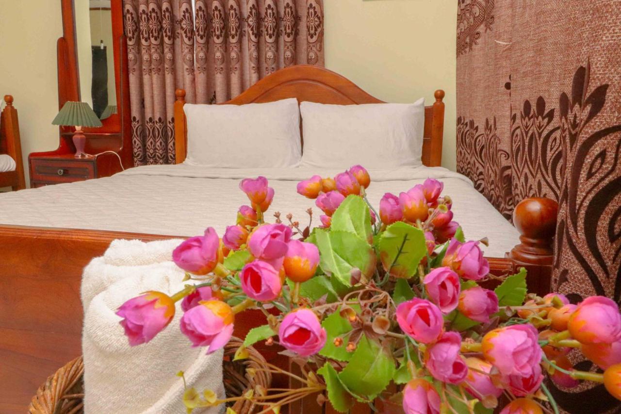 Paradise Cottage Νουβάρα Ελίγια Εξωτερικό φωτογραφία